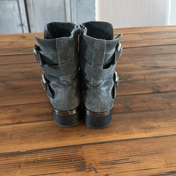 Grey Vince Camuto boots - Picture 2 of 5